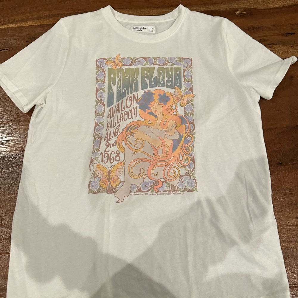 Abercrombie tshirt